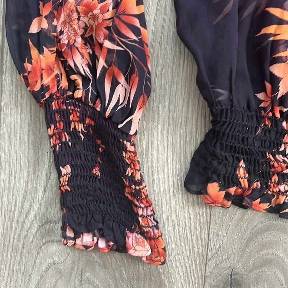 WARM NY - Sheer Floral Women's Top - Estimating Size M - Picture 3 of 5